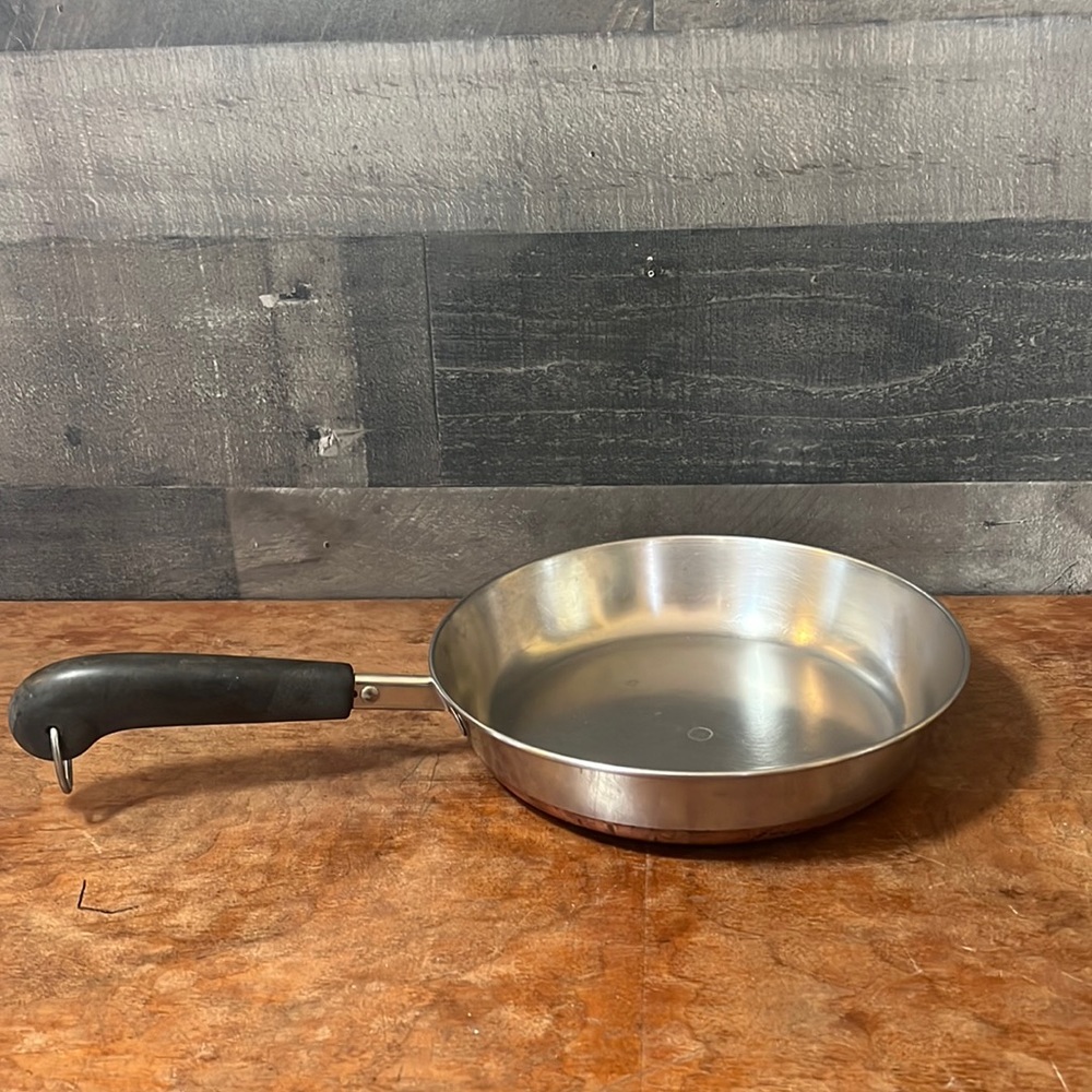 Vintage 9” Revere Ware Copper Bottom Pan